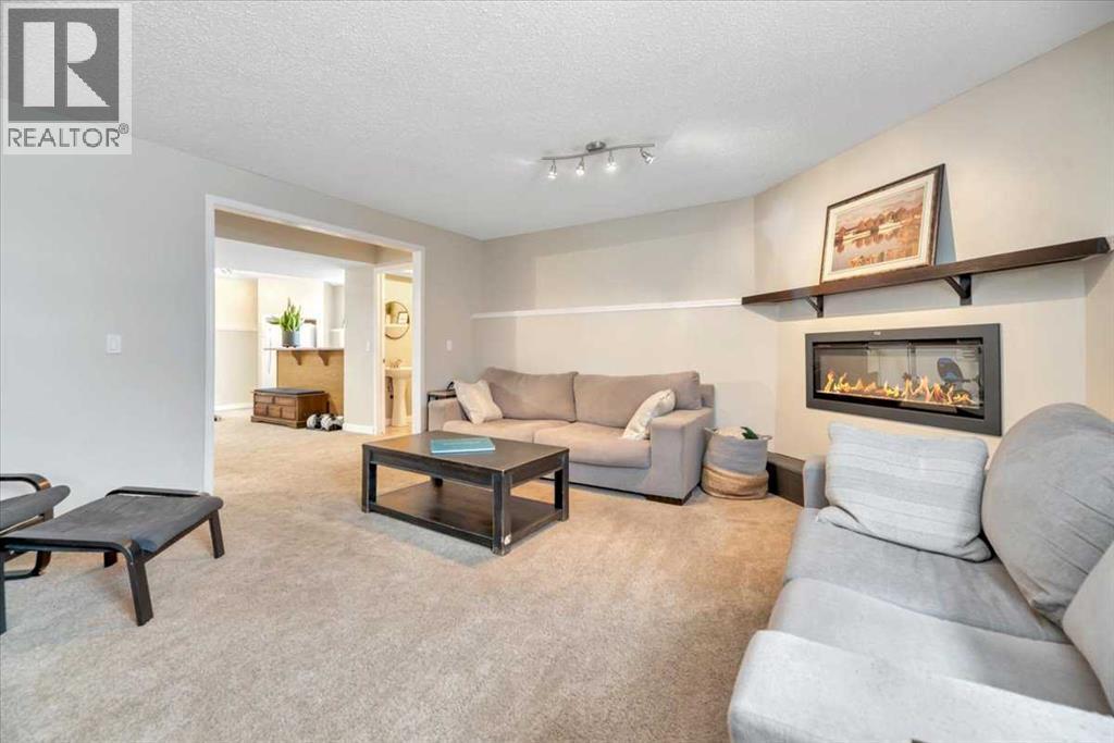 156 Aspen Creek Crescent - Image 32
