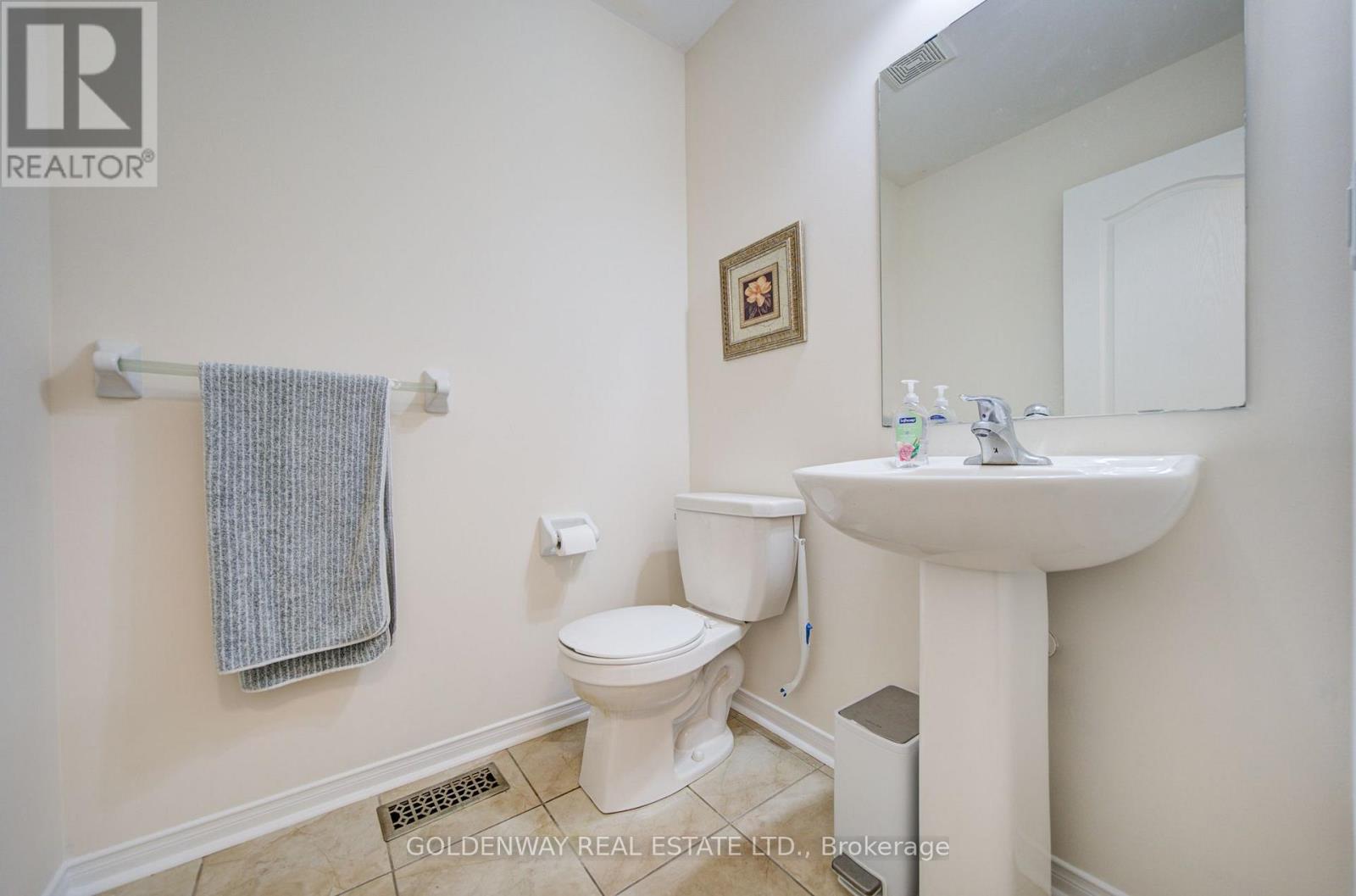 1433 RENNIE STREET - 12