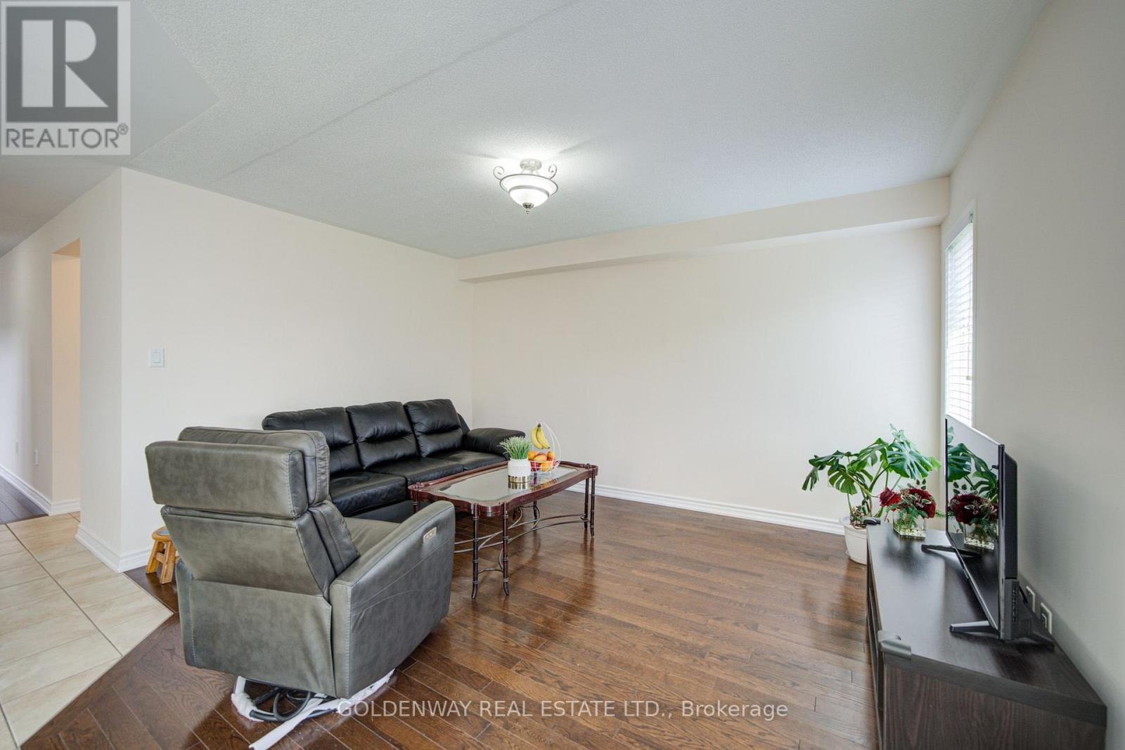 1433 RENNIE STREET - 22