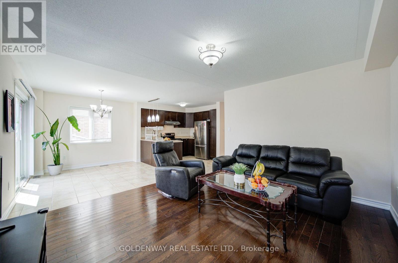 1433 RENNIE STREET - 24