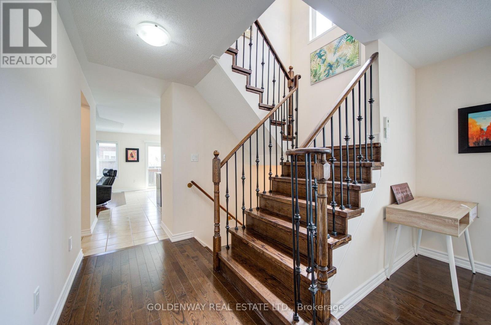 1433 RENNIE STREET - 9