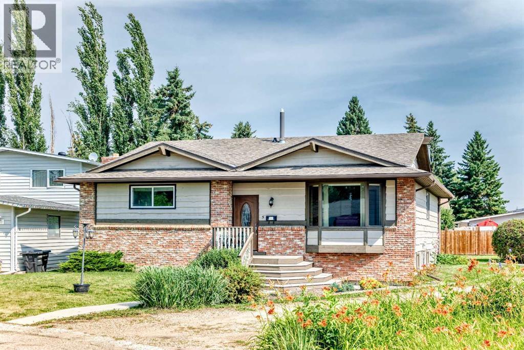 3 43 Avenue Close, Lacombe