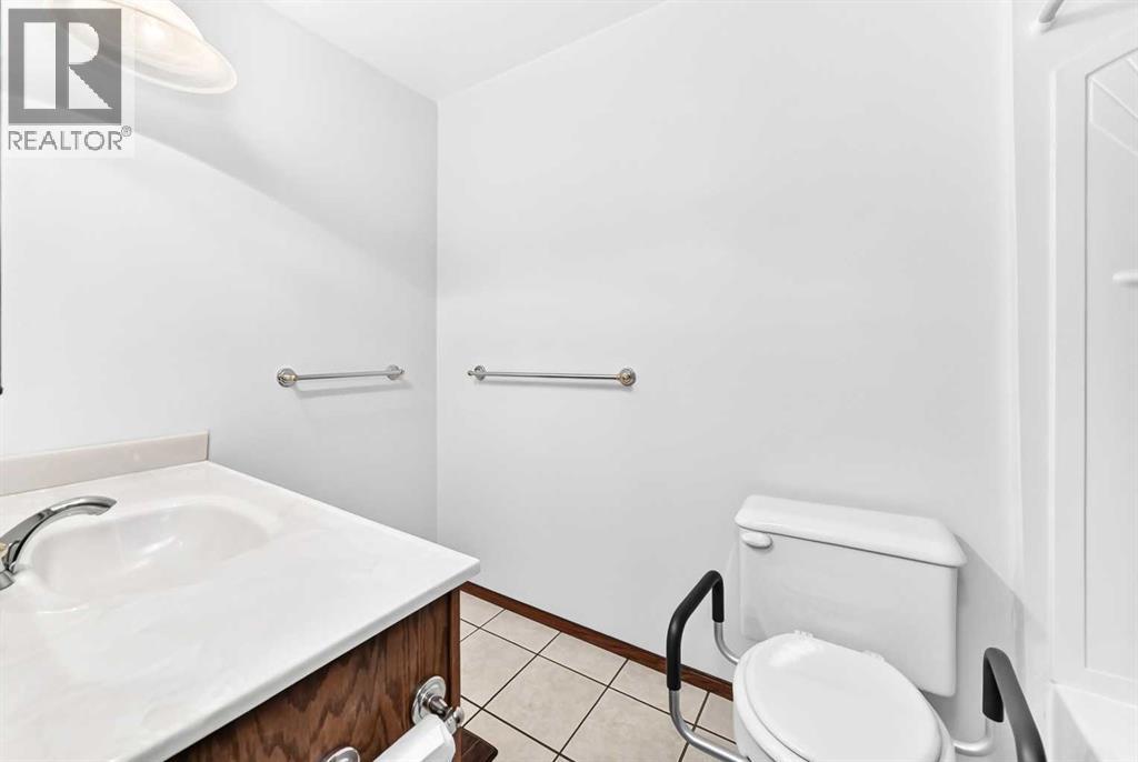 3 43 Avenue Close, Lacombe
