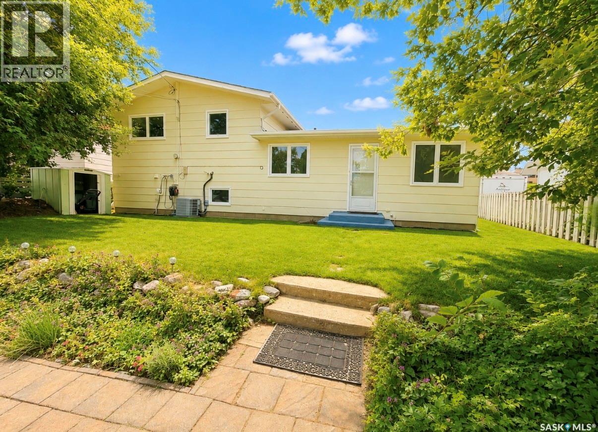 325 Aspen DRIVE - 33
