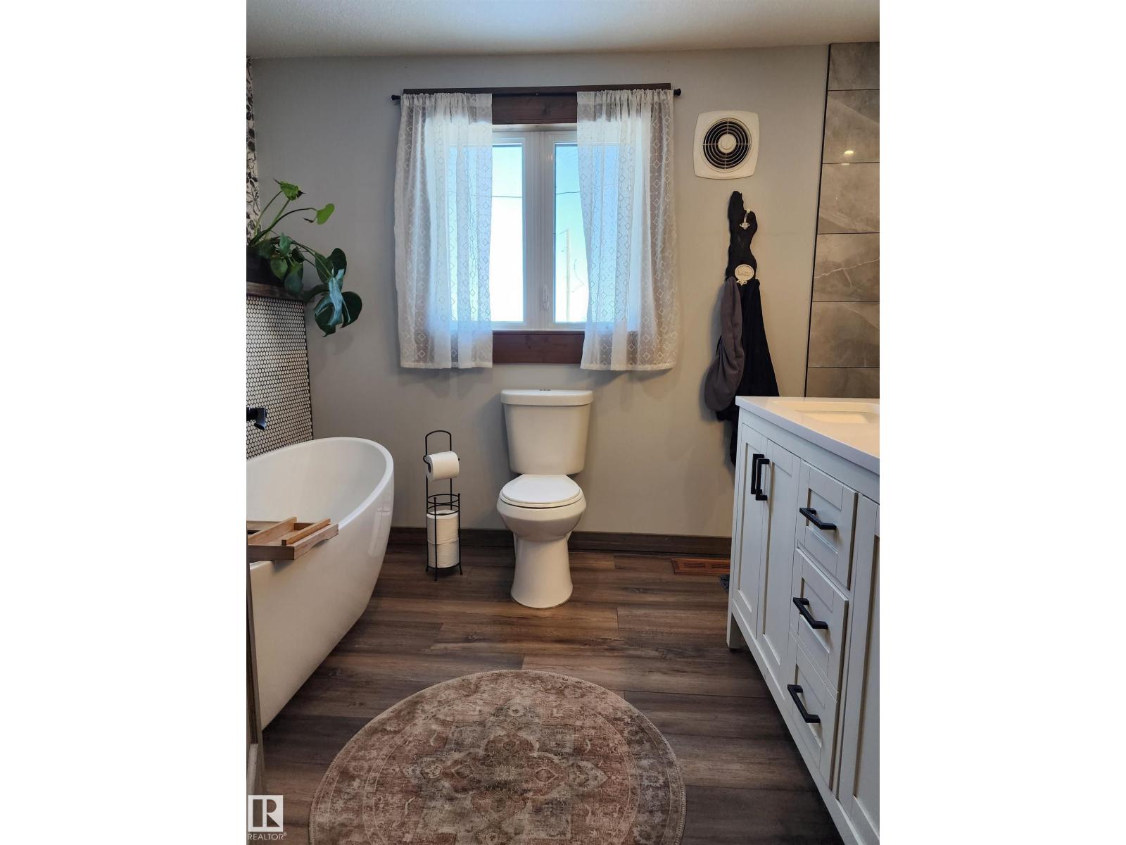 56223 RGE ROAD 33 - 35