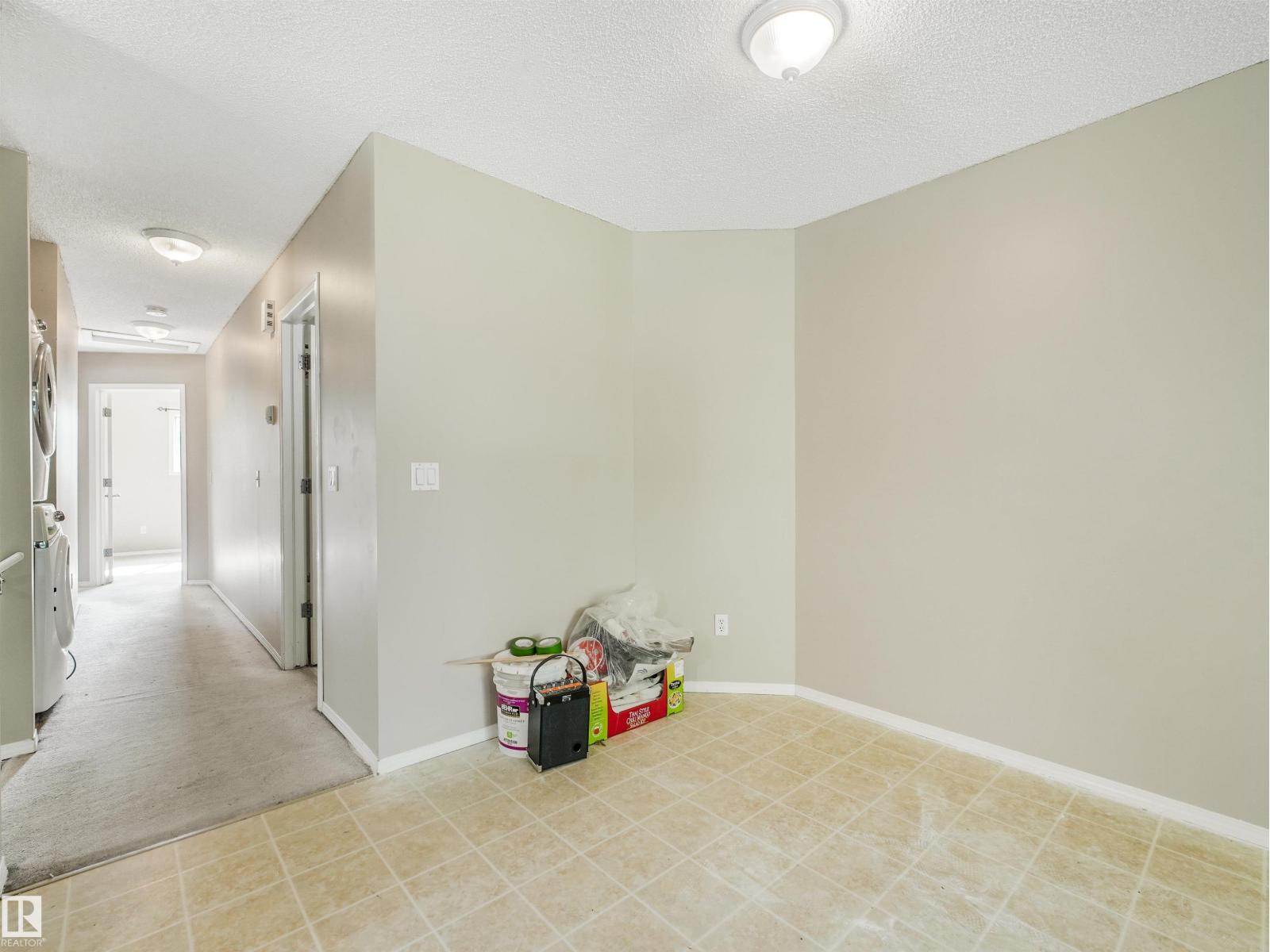 12027 105 ST NW - Image 13