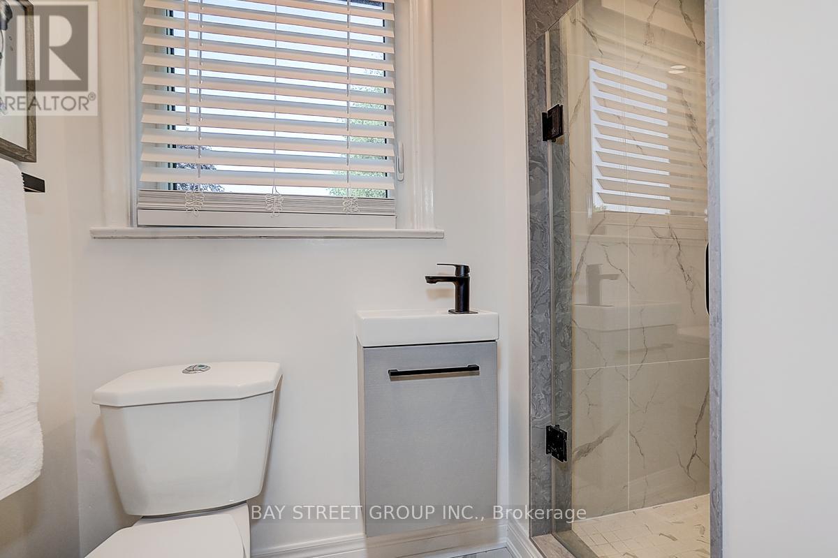 336 BETTY ANN DRIVE - 23