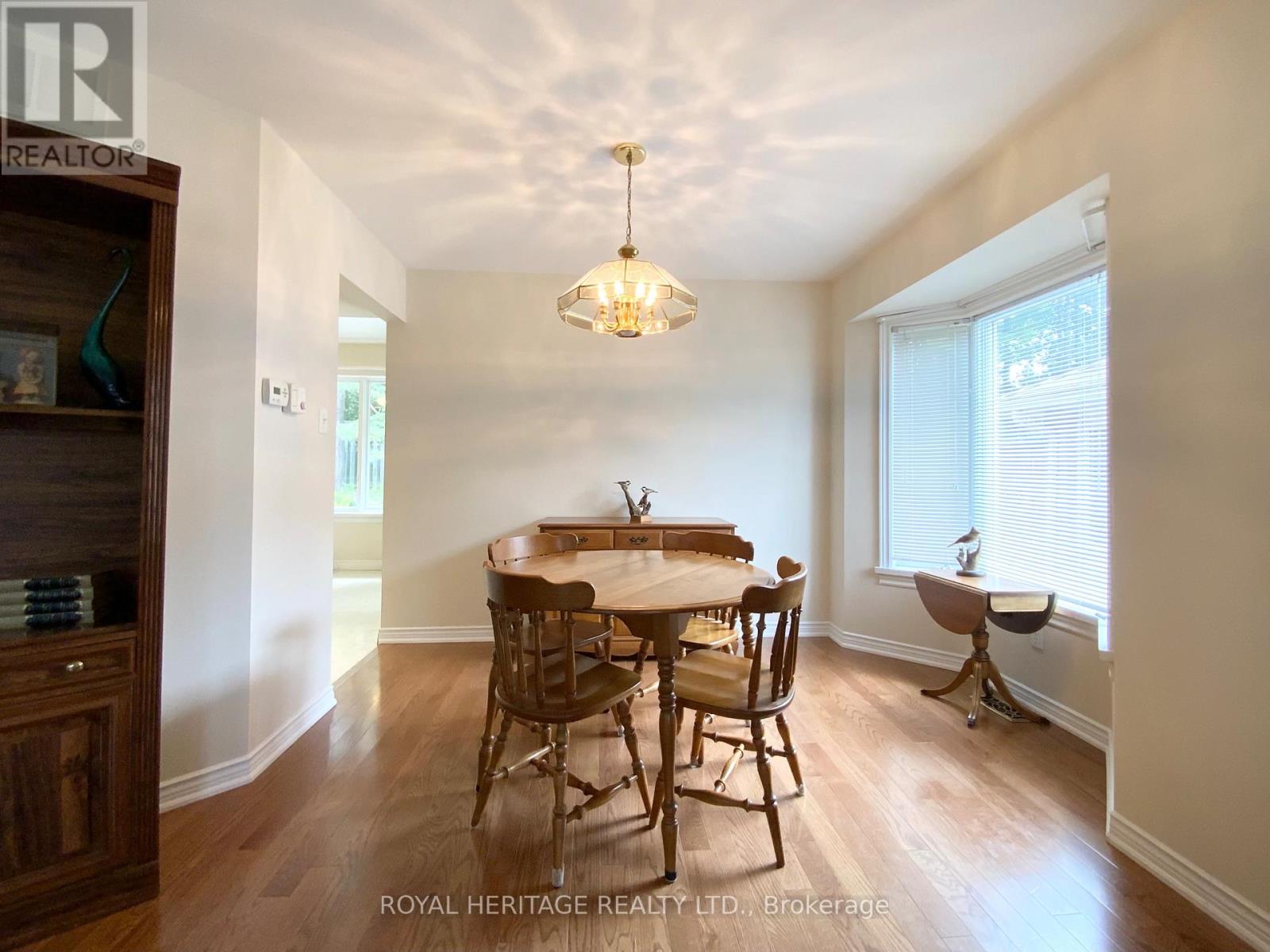 25 HILLVIEW DRIVE - Image 12