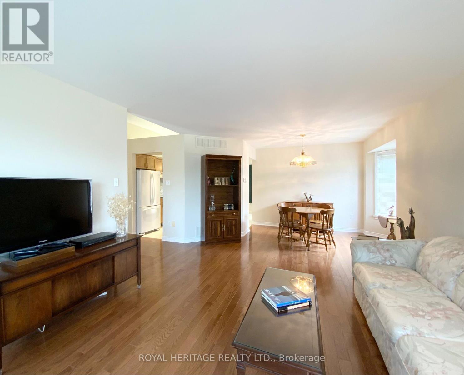 25 HILLVIEW DRIVE - Image 13