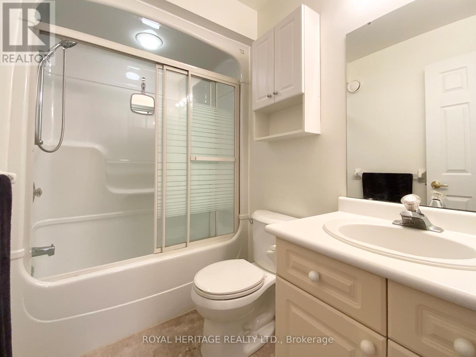 25 HILLVIEW DRIVE - 16