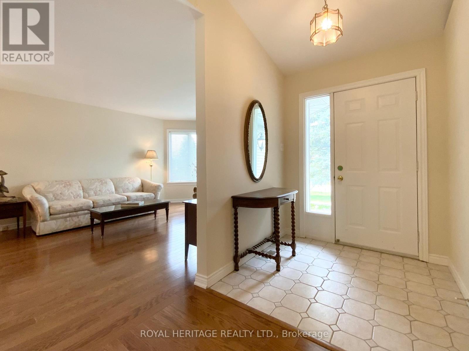 25 HILLVIEW DRIVE - Image 5