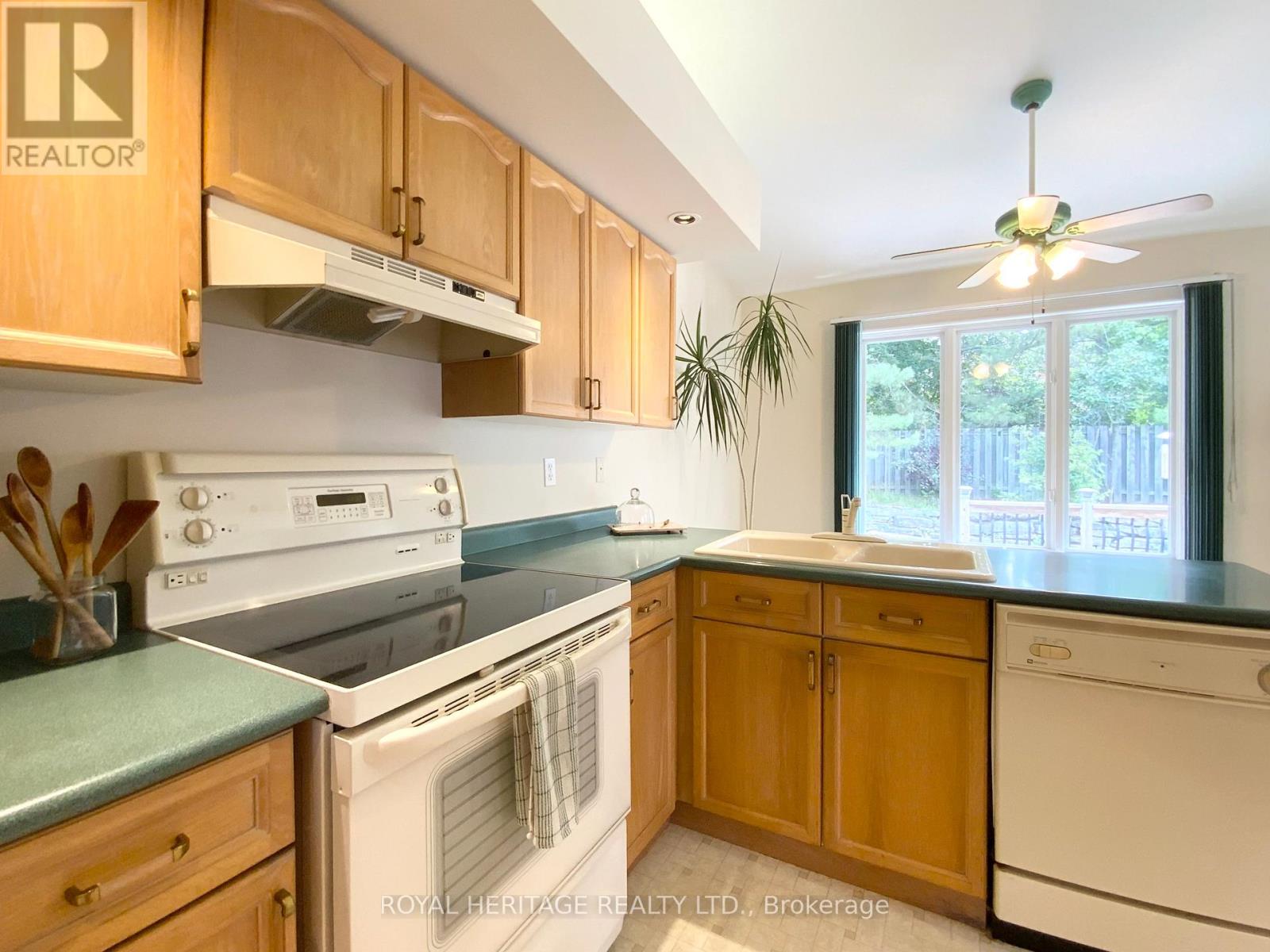 25 HILLVIEW DRIVE - Image 7