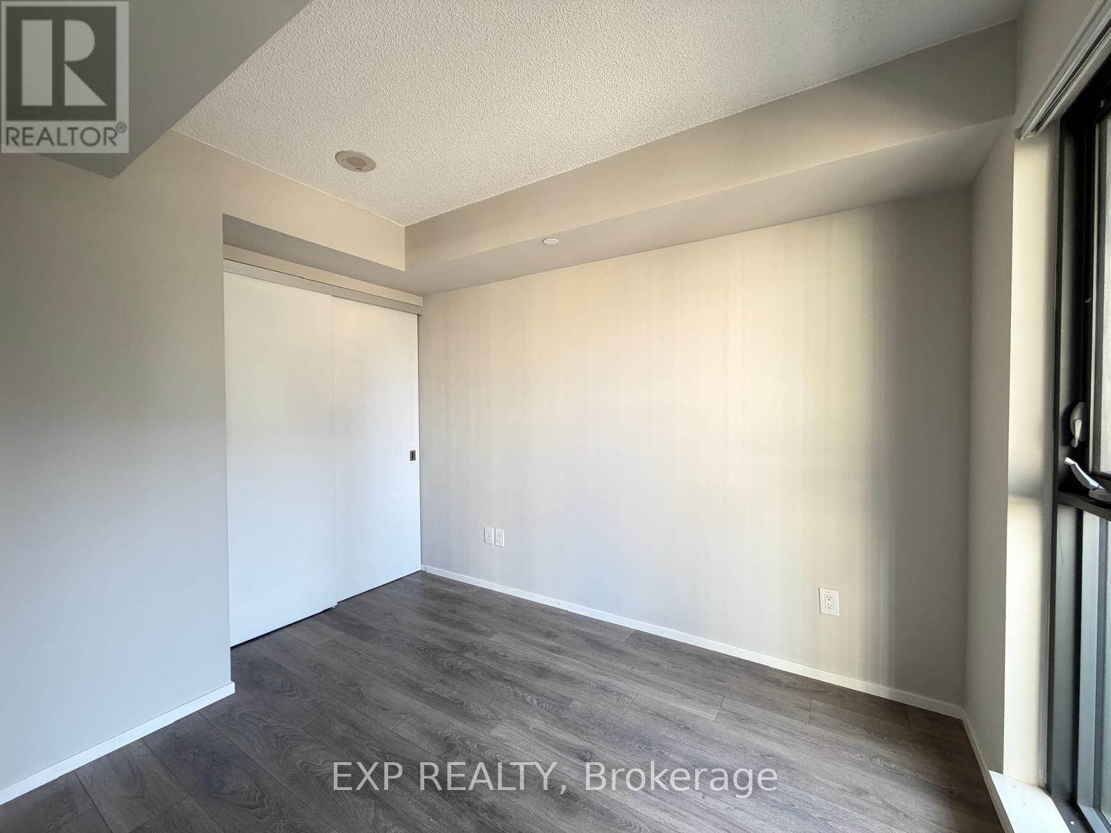 #512 159 DUNDAS STREET E - 8