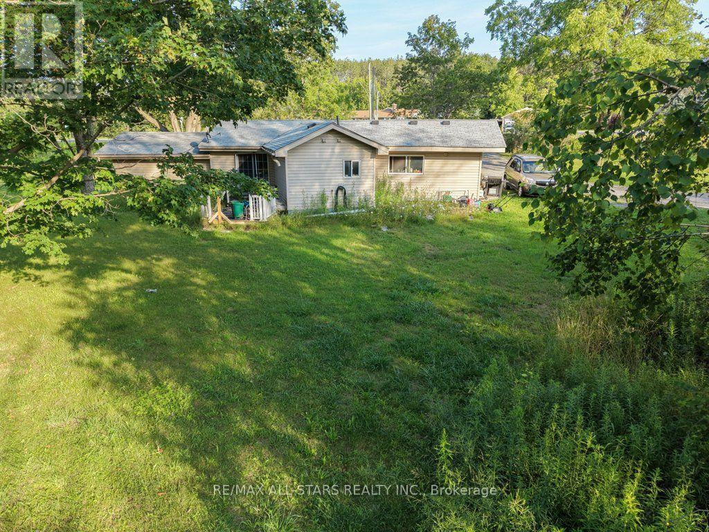 6059 6TH CONCESSION - 12