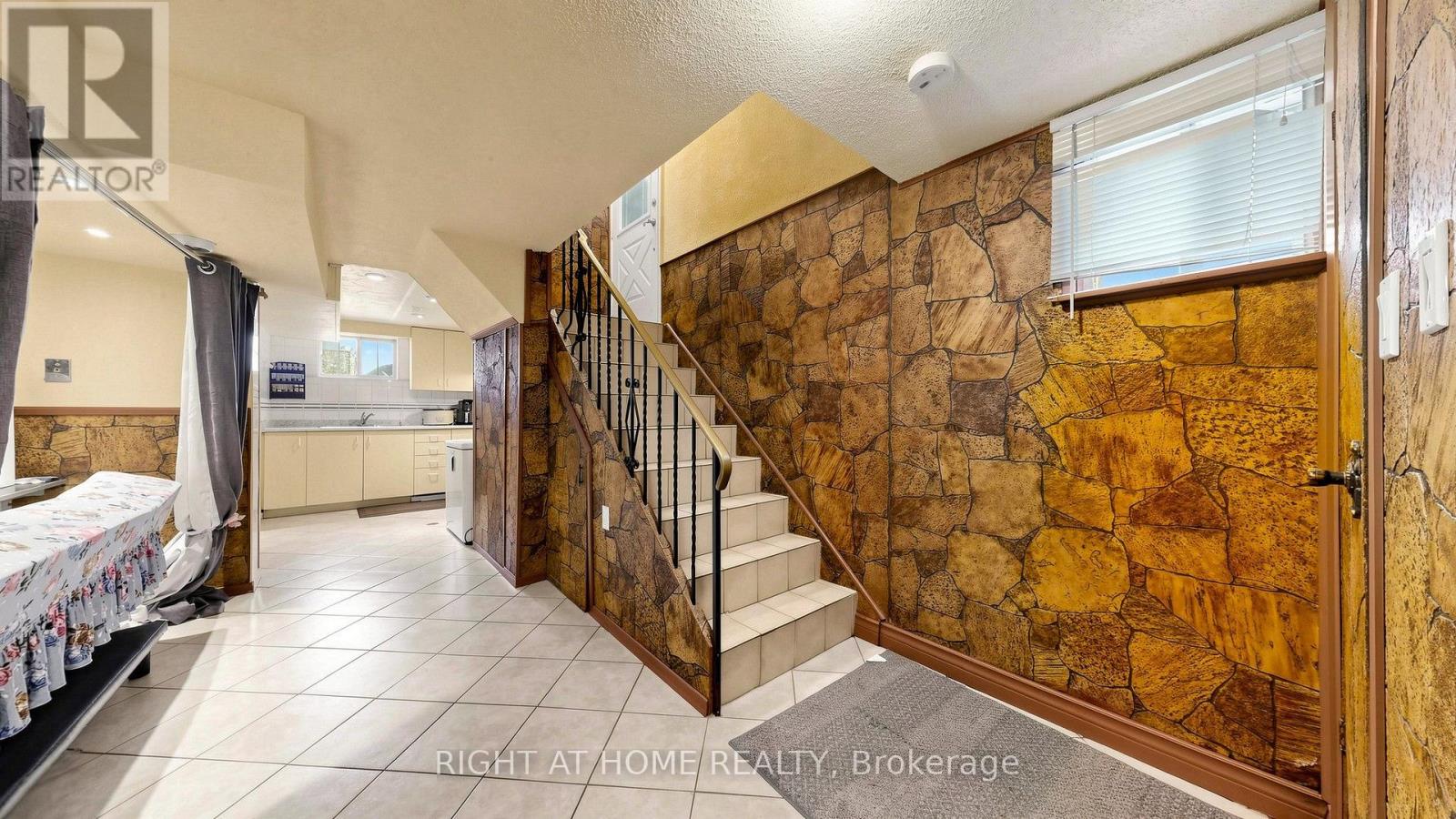 22 BRIGHAM COURT - 24
