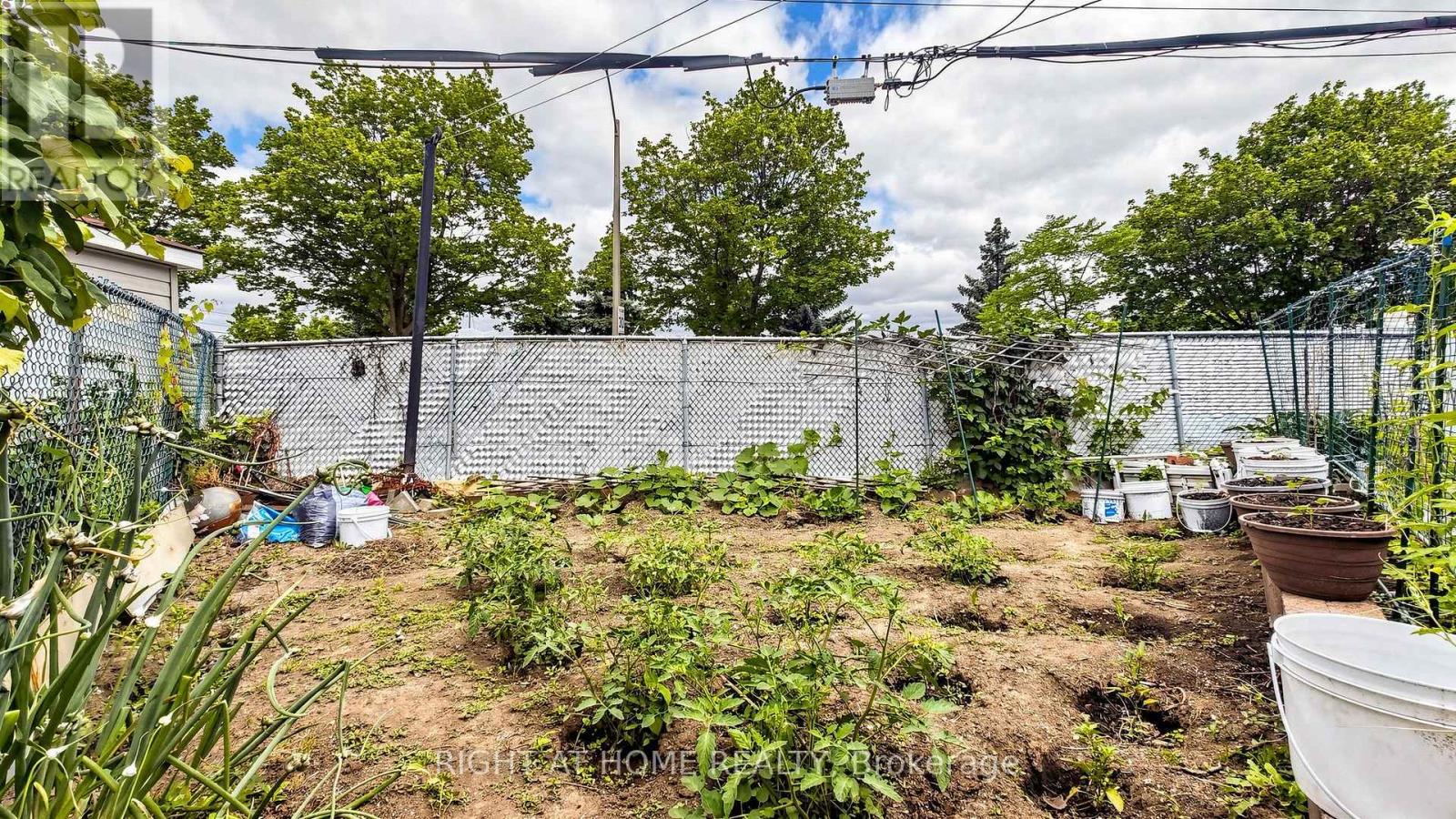 22 BRIGHAM COURT - 33