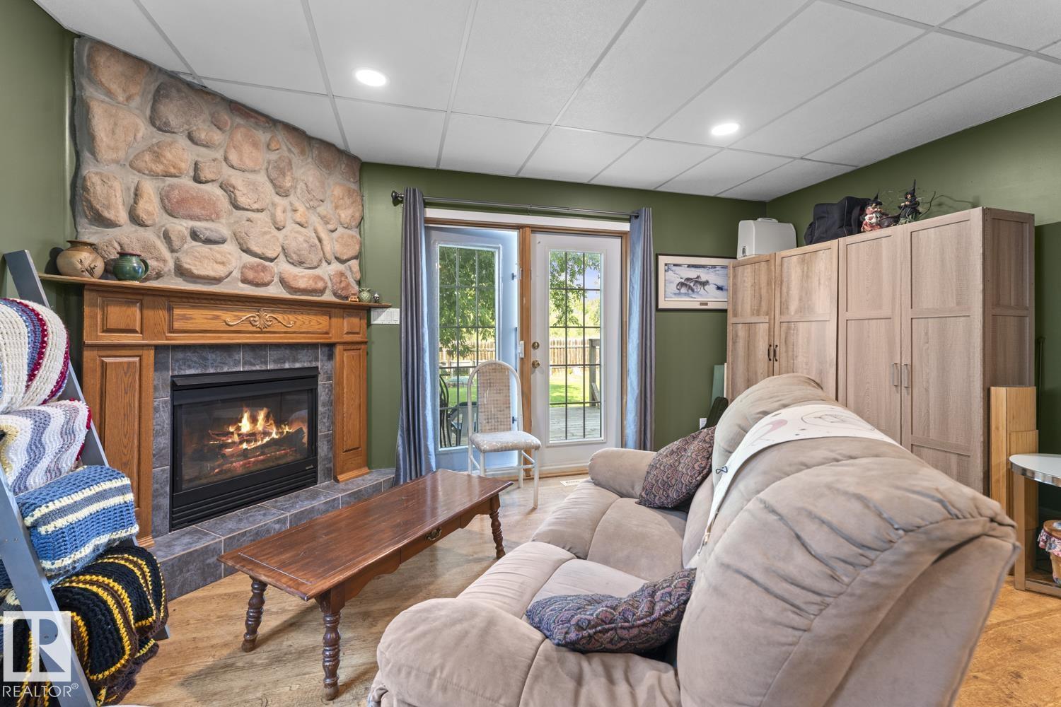 4102 54 AV - Image 17