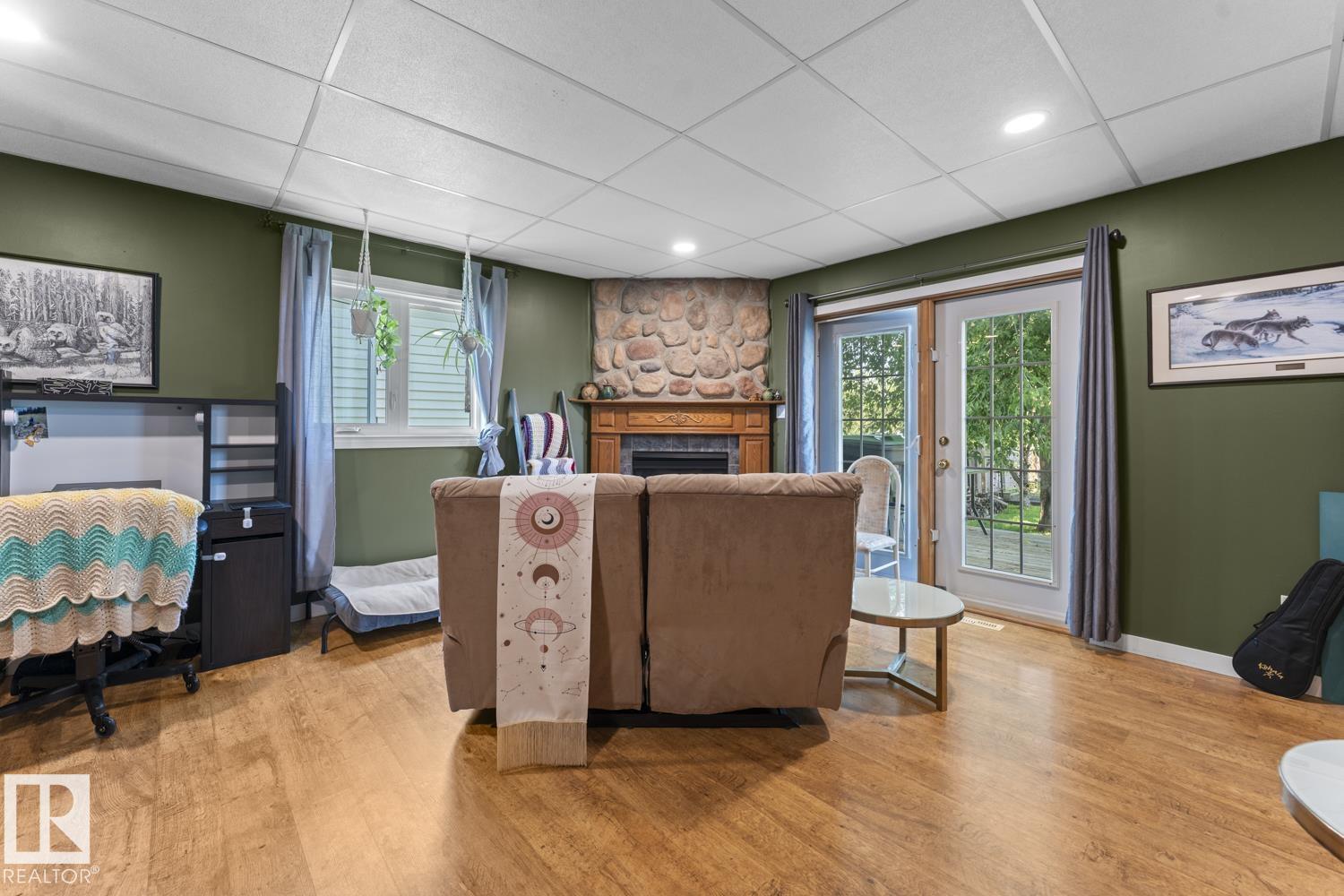 4102 54 AV - Image 18