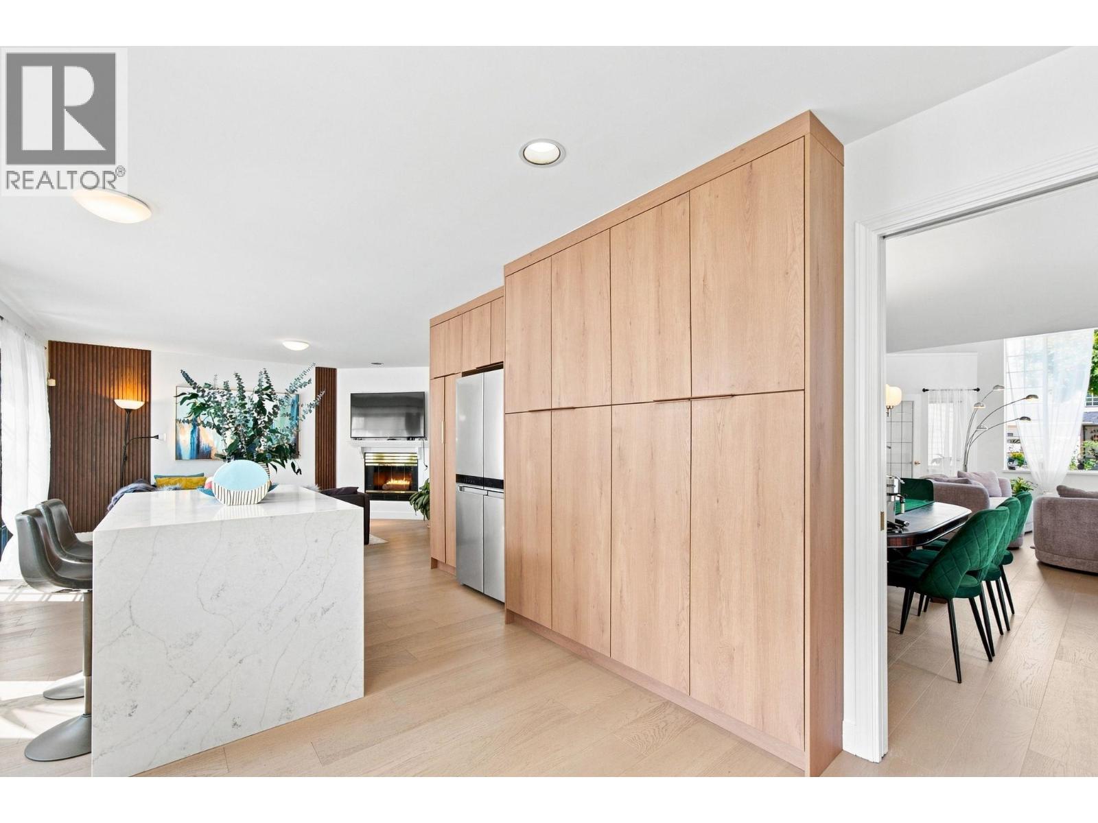 22291 GARRATT Drive, Richmond