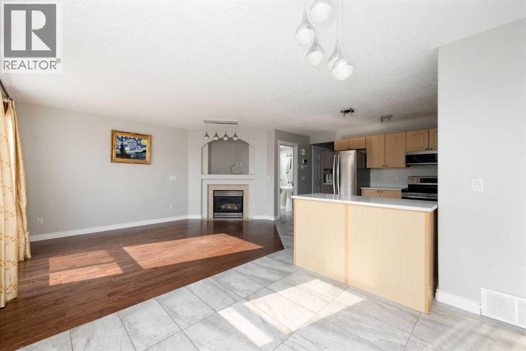 136 Kodiak Crescent - Image 12