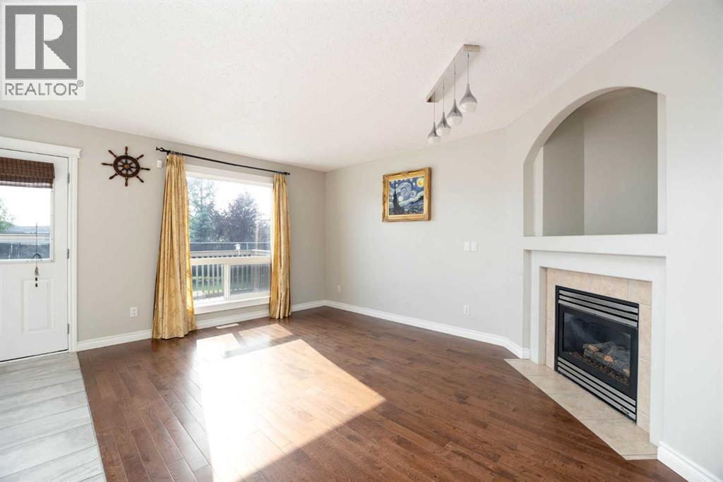 136 Kodiak Crescent - Image 8
