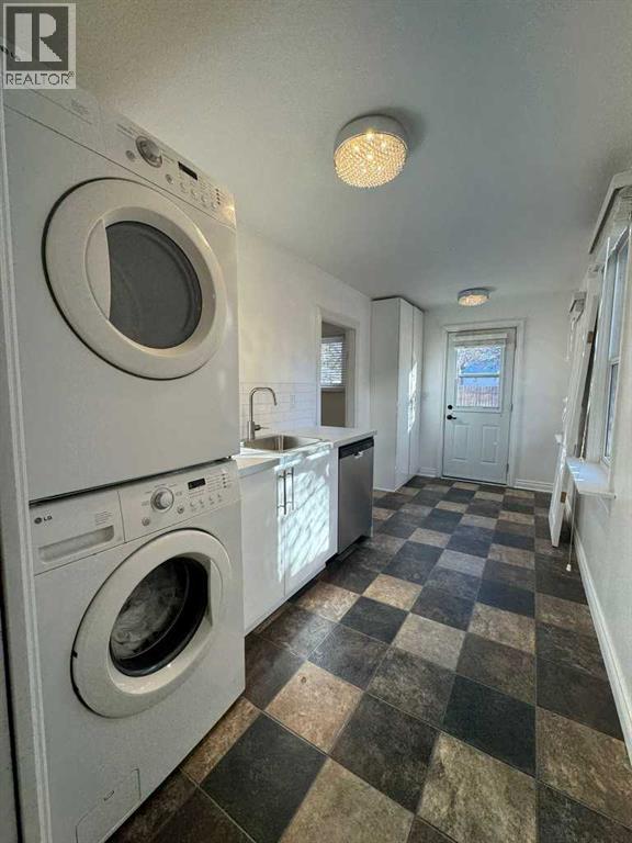 721 6 Street S - 7