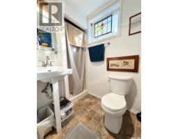 203 Pottery Street, Eastend, SK S0N0T0 Photo 25