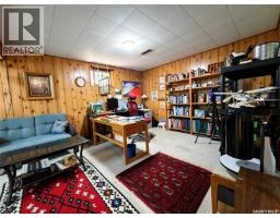 203 Pottery Street, Eastend, SK S0N0T0 Photo 22
