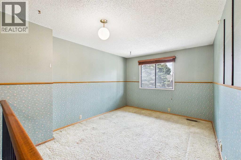#3 2300 Oakmoor Drive SW - 16