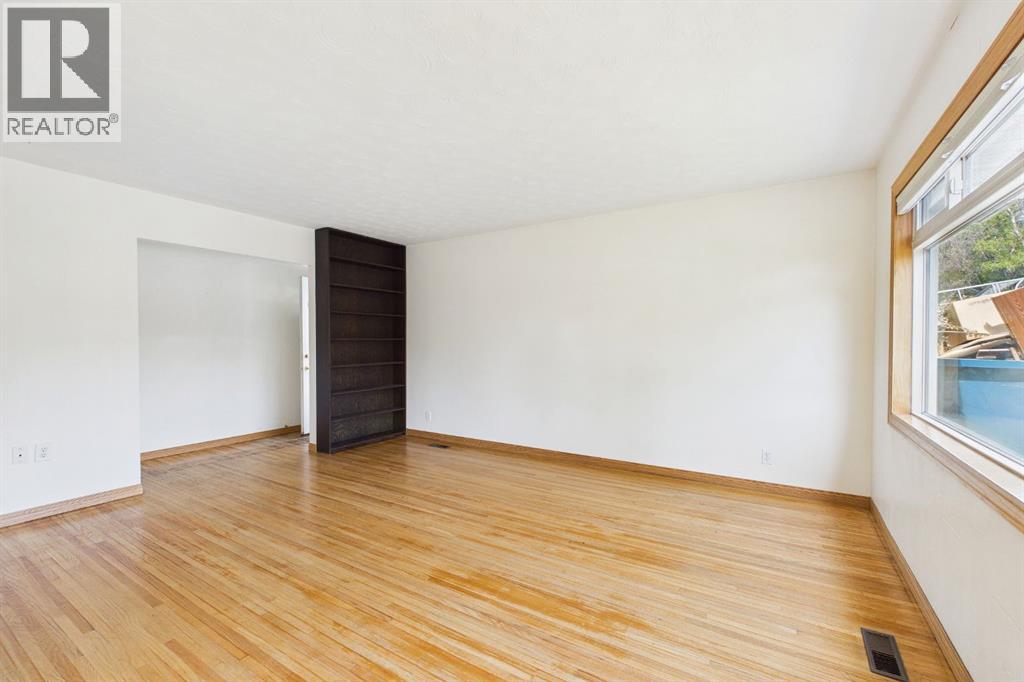 83 Westover Drive SW - Image 6