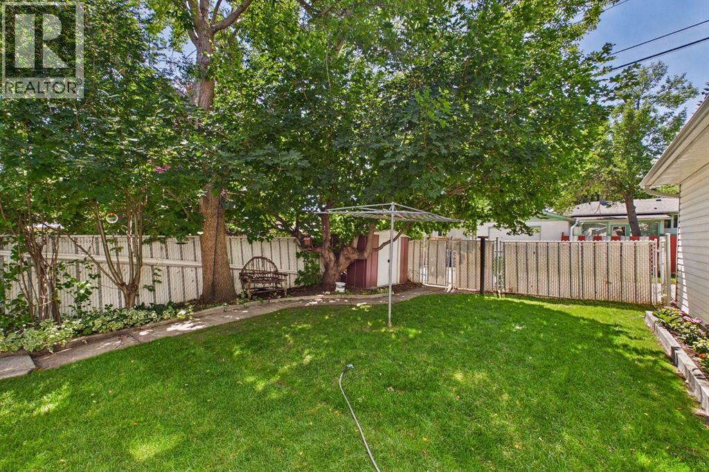 83 Westover Drive SW - 38