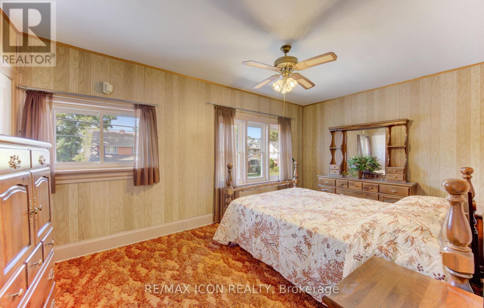 224 WEBER STREET E - Image 32