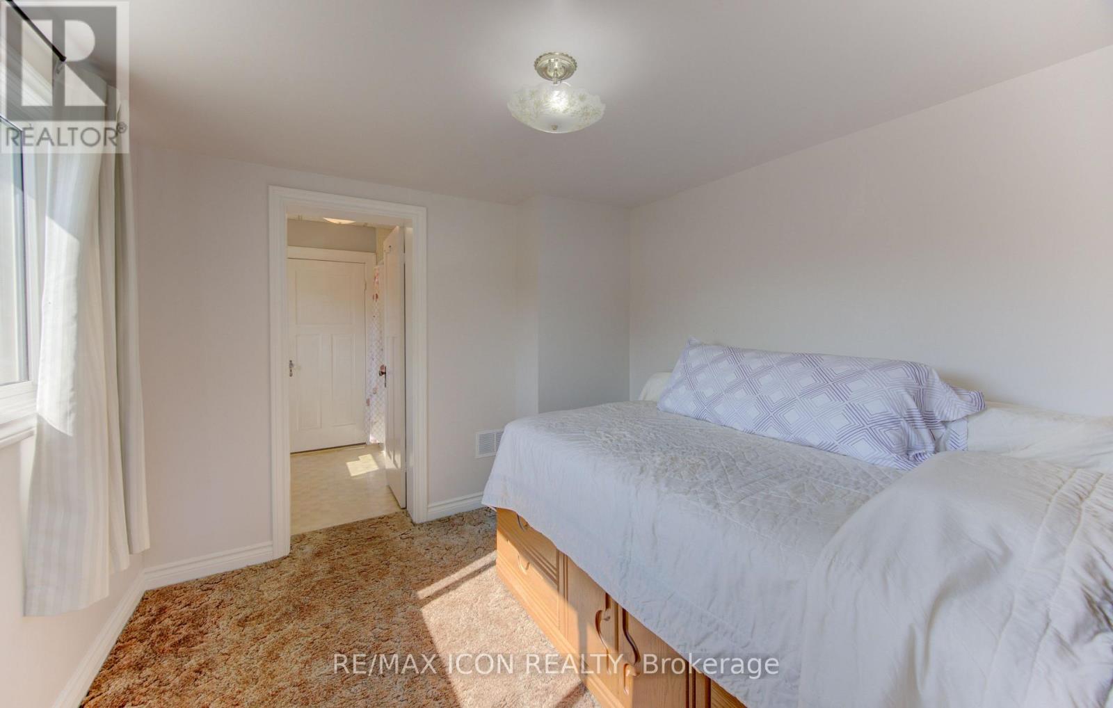 224 WEBER STREET E - Image 35