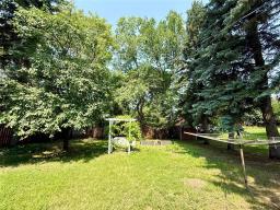 568 Queen Street W, Virden, MB R0M2C0 Photo 41
