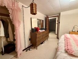 568 Queen Street W, Virden, MB R0M2C0 Photo 35