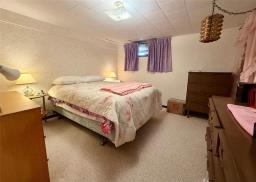 568 Queen Street W, Virden, MB R0M2C0 Photo 34
