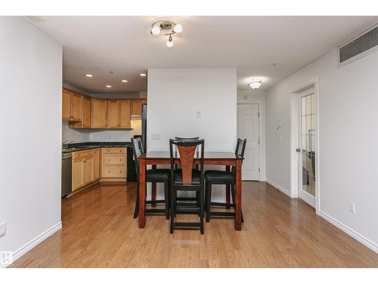 #106 12110 106 AV NW - Image 11