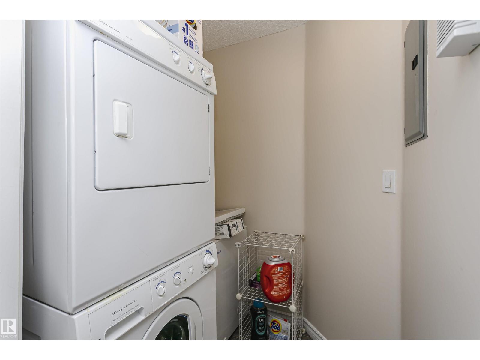 #106 12110 106 AV NW - 35