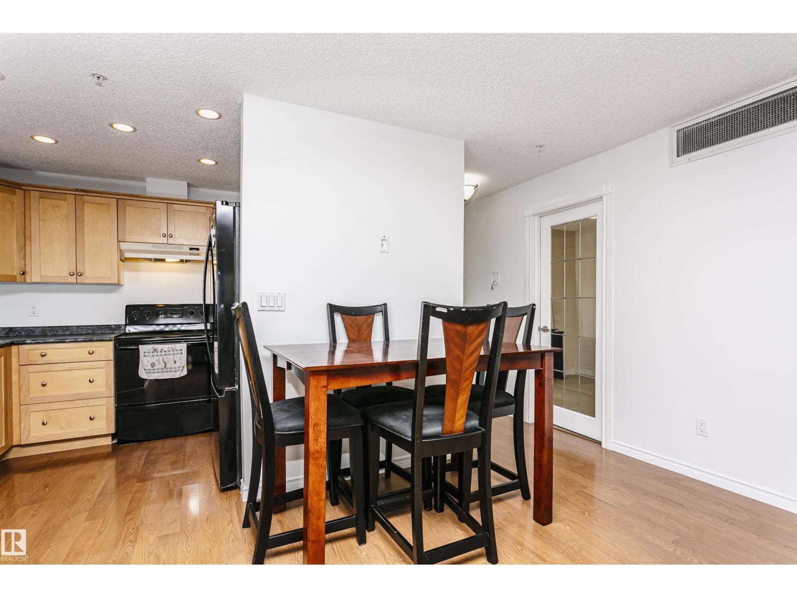 #106 12110 106 AV NW - 9