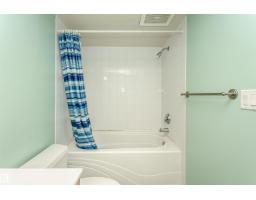 #106 12110 106 Av Nw, Edmonton, AB T5N4R9 Photo 32