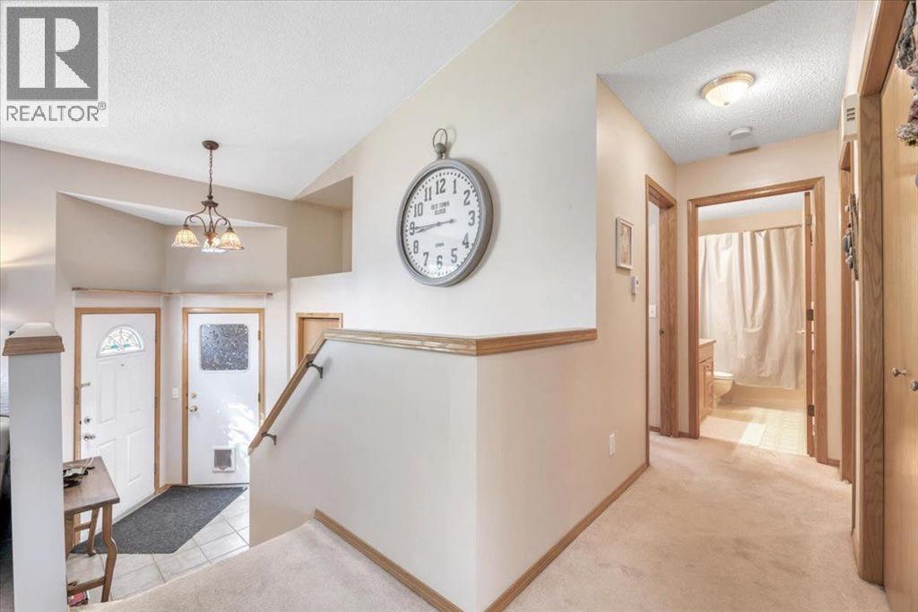 418 1 Avenue NW - 3