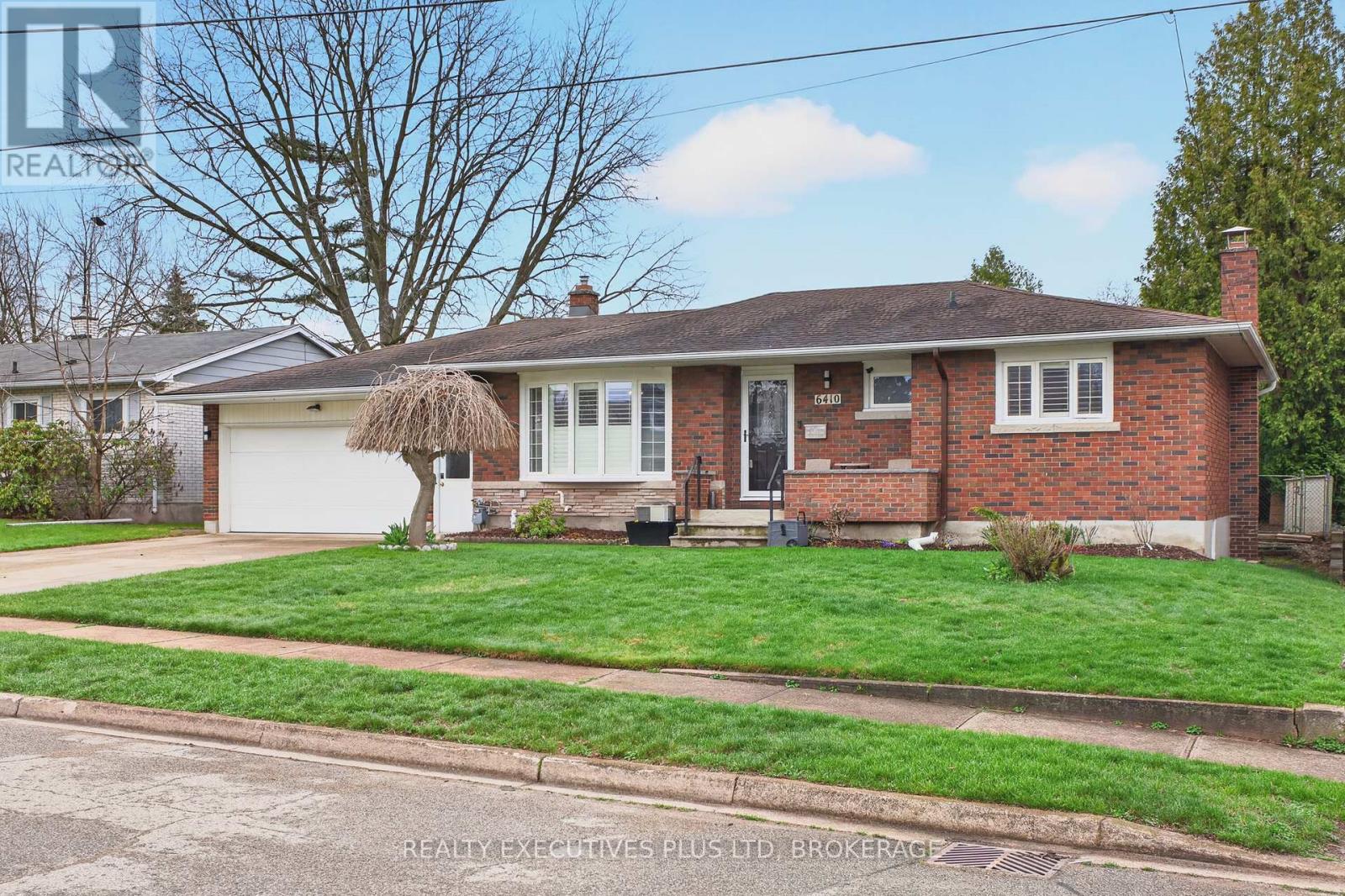 Photo of 6410 Sherwood Road