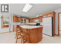Sunroom - 3806 50 Street, Camrose, AB T4V4B8 Photo 10