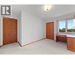 3806 50 Street, Camrose, AB T4V4B8 Photo 27