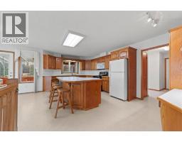 4pc Bathroom - 3806 50 Street, Camrose, AB T4V4B8 Photo 9