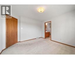 3806 50 Street, Camrose, AB T4V4B8 Photo 22