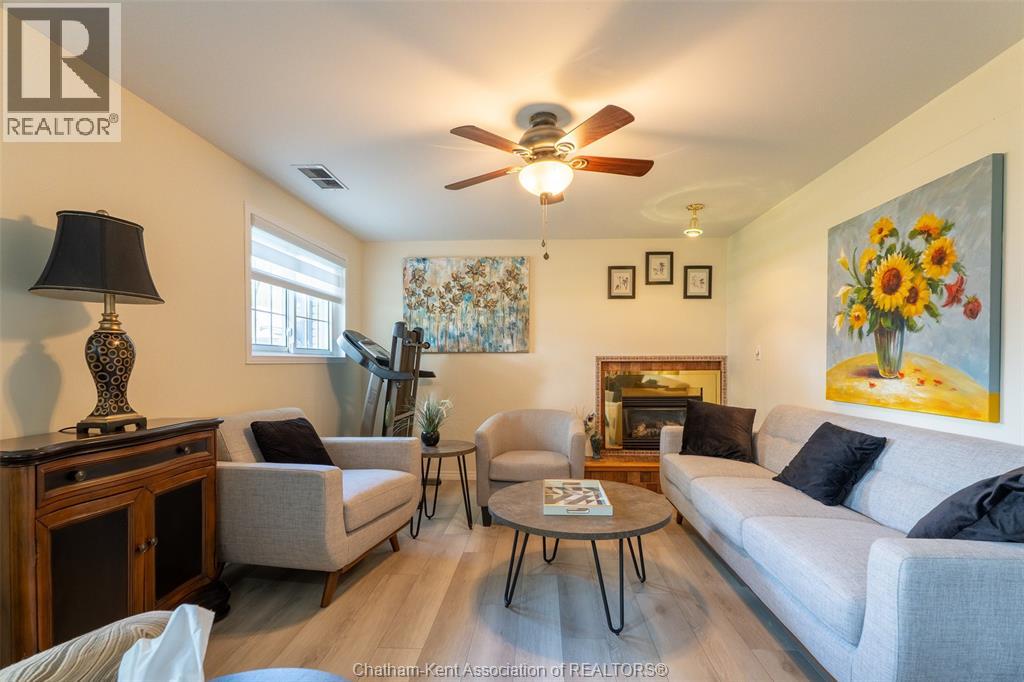 434 Dora DRIVE - Image 30