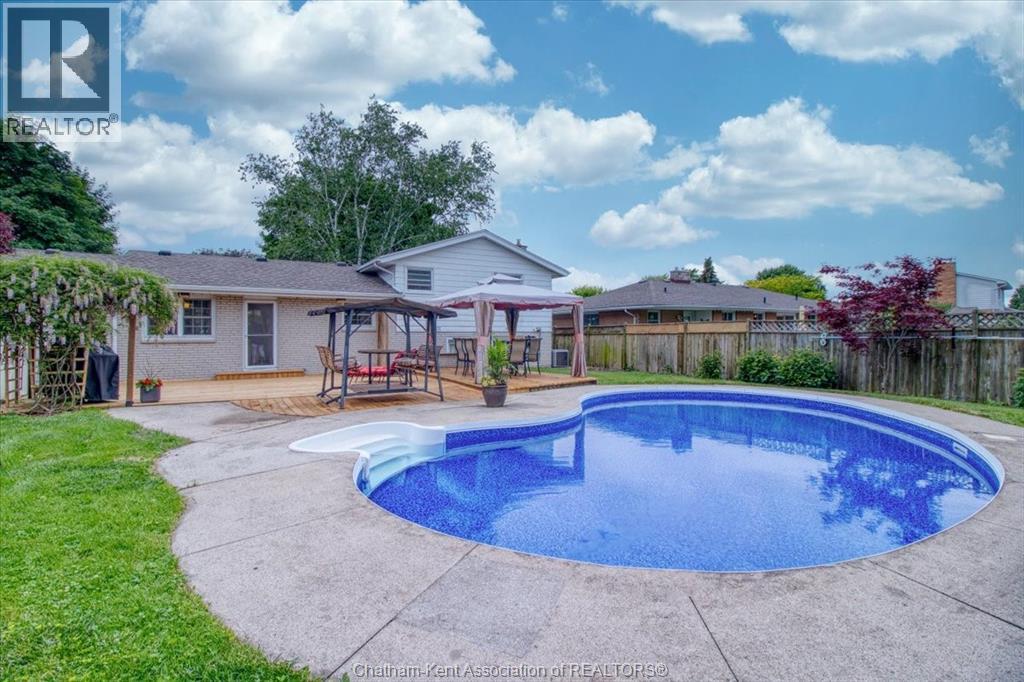 434 Dora DRIVE - Image 4