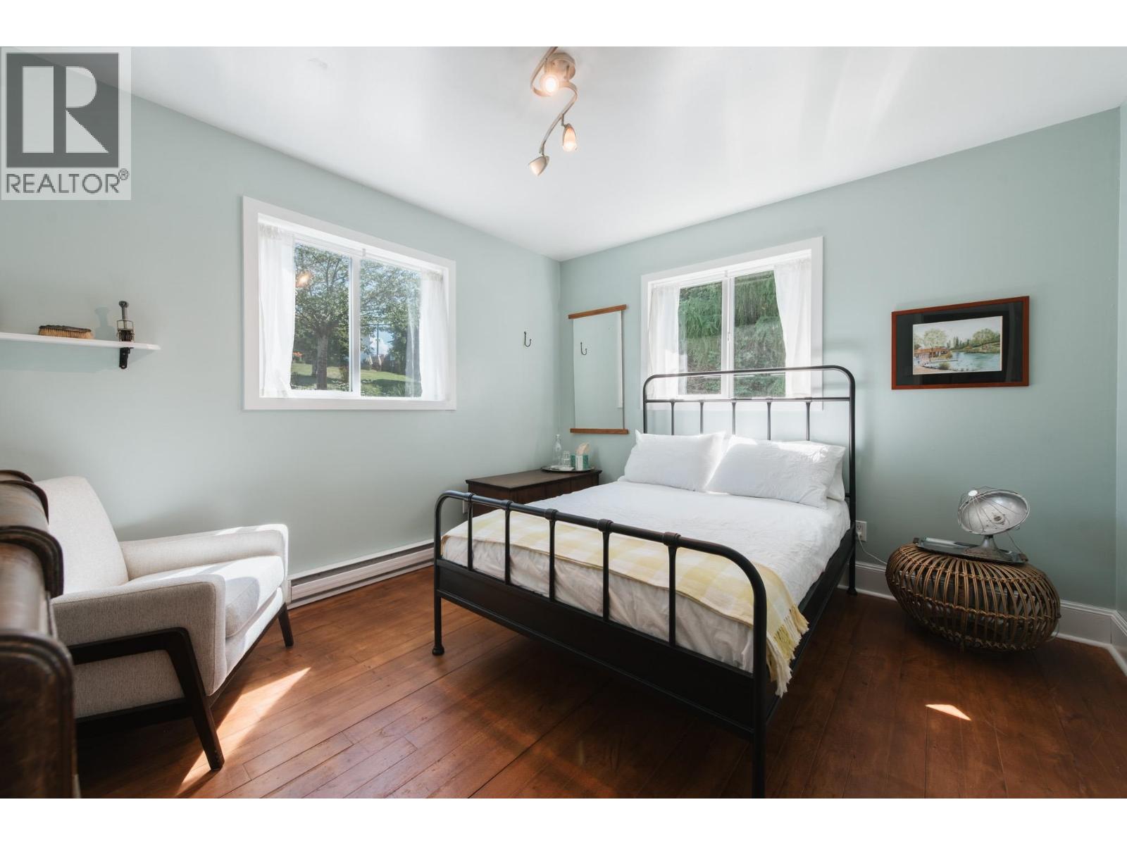 4981 GEER ROAD, Sechelt