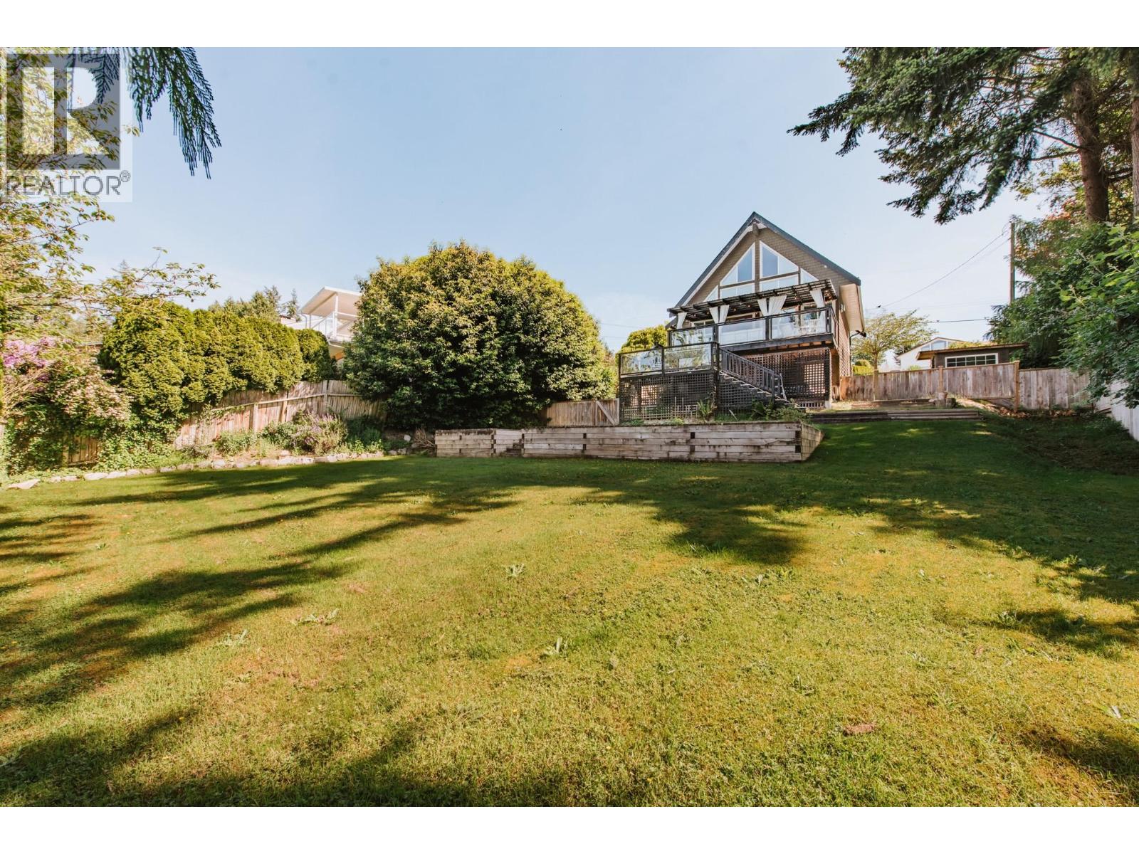 4981 GEER ROAD, Sechelt